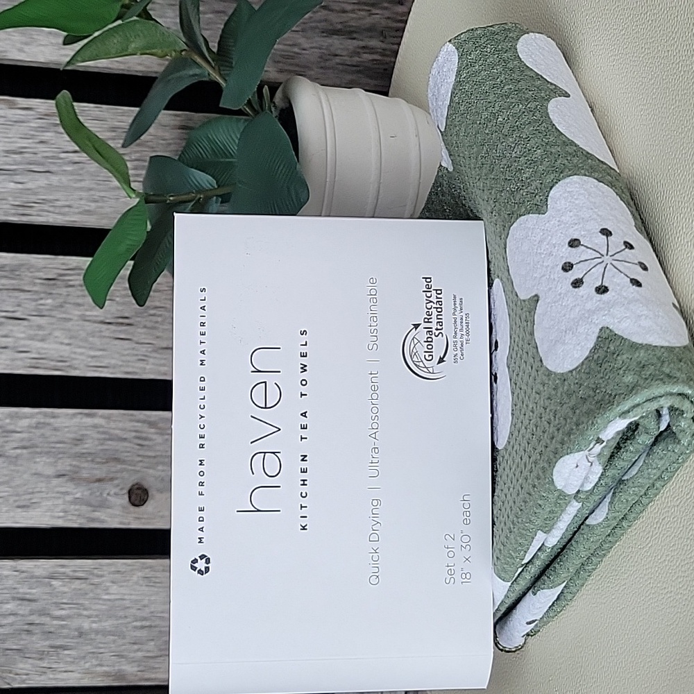 Haven QUICK DRY White Floral Green Tea Towels set of 2